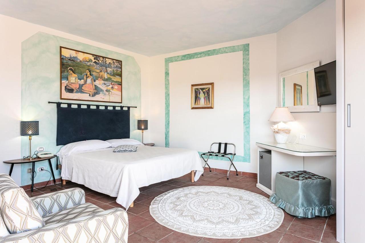 Stefania Boutique By The 4* Olbia