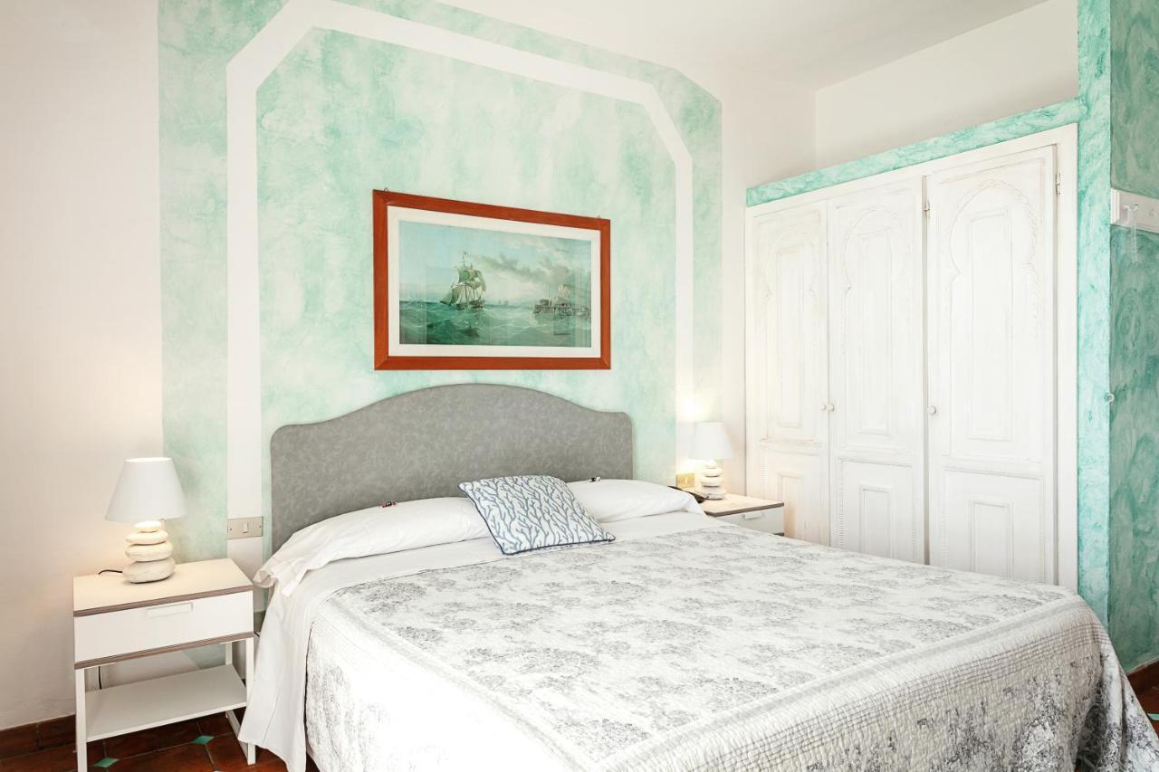 Stefania Boutique By The 4* Olbia