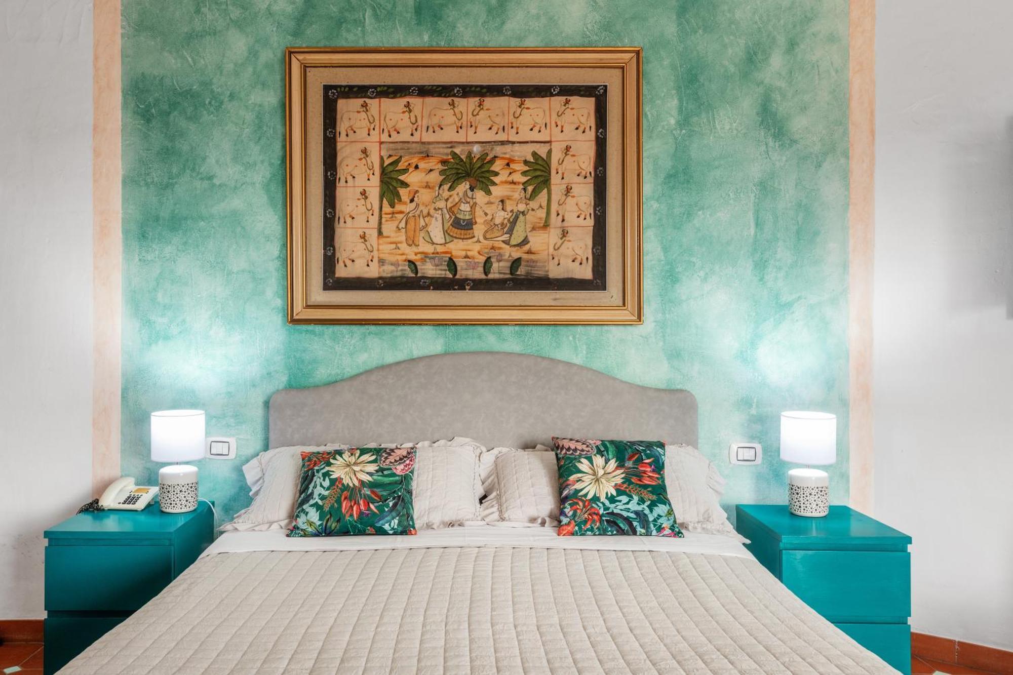 Stefania Boutique By The 4* Olbia
